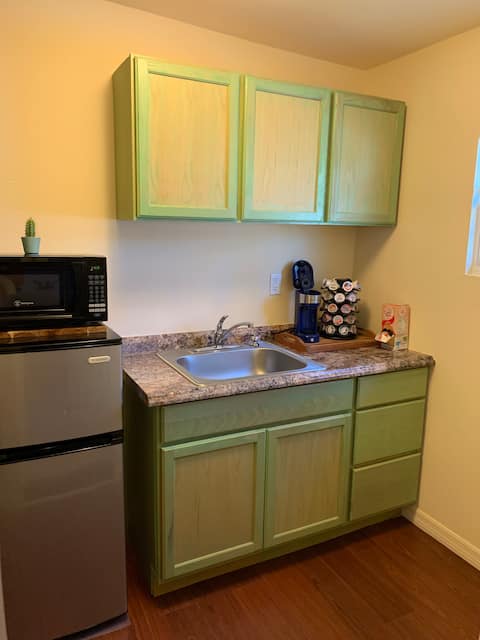 Successful Airbnb property: Prívate studio apartment in Kirkman South