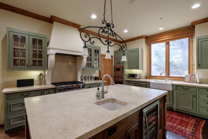 Luxury Home Near Stanford gallery image 4