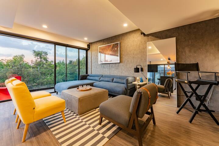 w/AC: Exquisite Heaven: Condesa PH w/Rooftop Gym gallery image 2