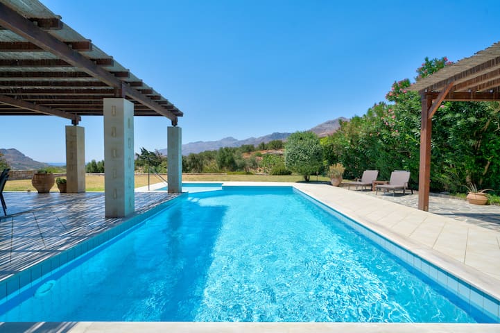 Villa Helios gallery image 2