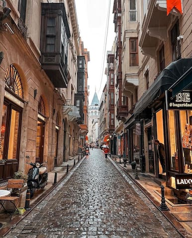 Romantic Hideaway by the Galata Tower