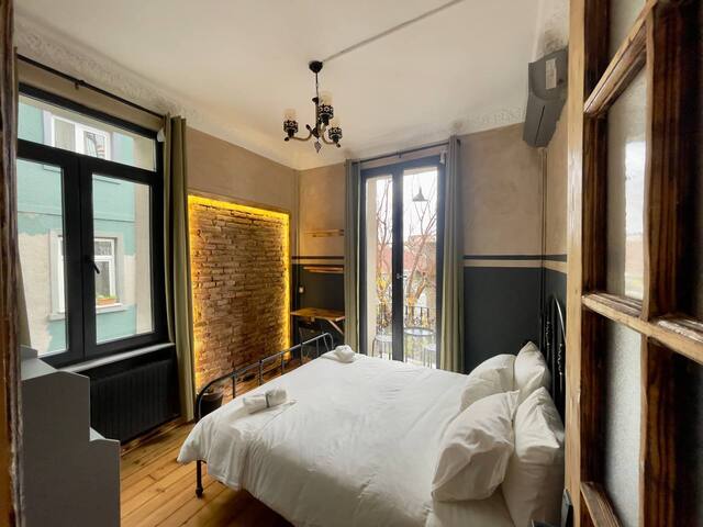 Romantic Hideaway by the Galata Tower gallery image 3