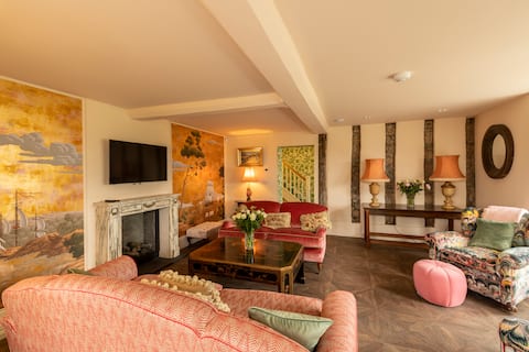 Successful Airbnb property: Luxurious with views of Menai Strait and Mountains in Ynys Môn / Isle Of Anglesey