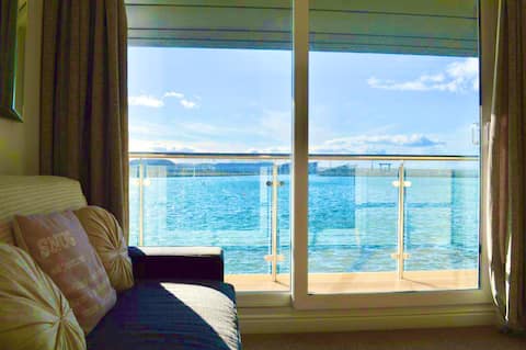 Harbour & Water Sports Views Cabin 2 @ Crabber's