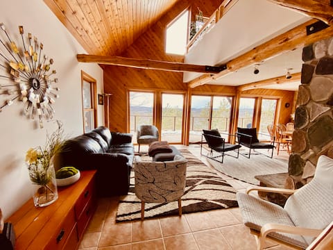 Hilltop Log Chalet| Valley Views Near ATV trails