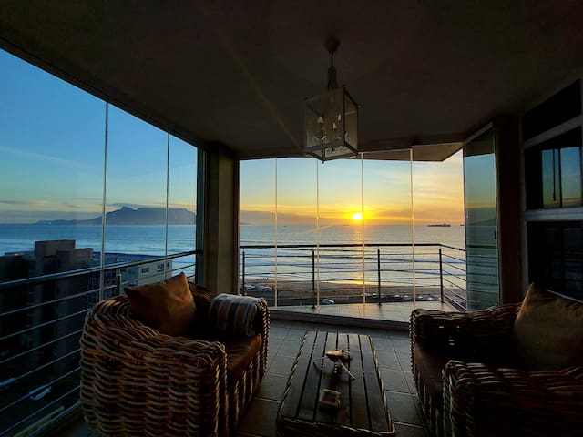 Beach | Mountain | Sunset views