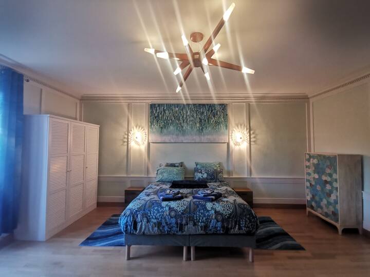 La Suite du gite, with 1 king size double bed