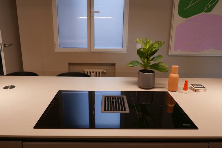 Artsy 130 m Apartment at Letras gallery image 4