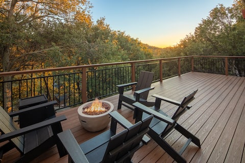 Close to Lake w/ Fire pit | Deck | Views
