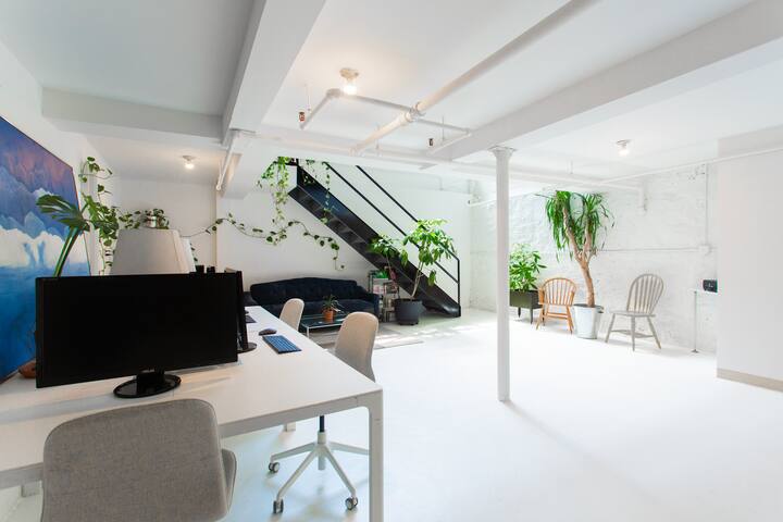 Huge Creative Duplex Loft| Williamsburg 3,000Sq/Ft gallery image 2