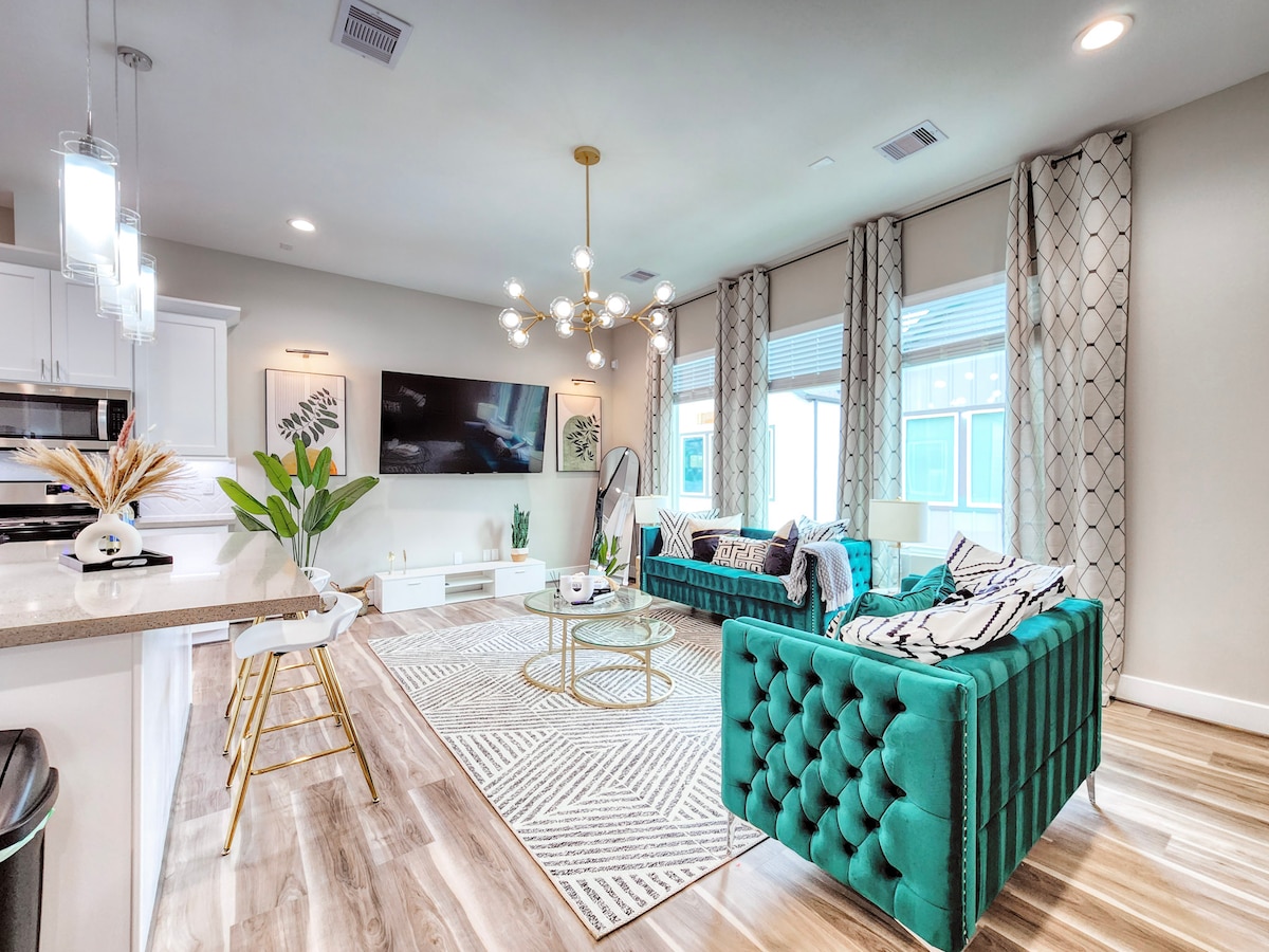 Popular Airbnb listing: Modern 3 Bedroom near Downtown in Northside / Northline