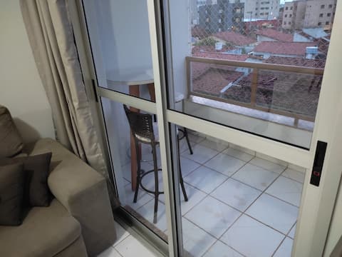Airbnb em destaque: Cozy apartment in Santa Monica - UFU em Uberlândia