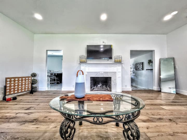 Centrally-located Stylish Modern Family Home - Downey, CA