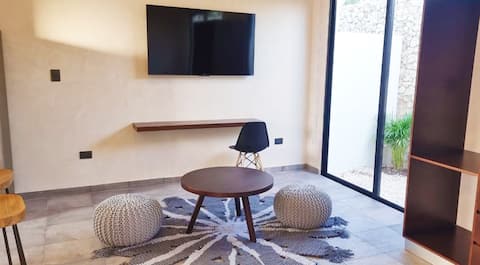 Popular Airbnb listing: Lovely apartment in Mérida in Nucleo Sodzil