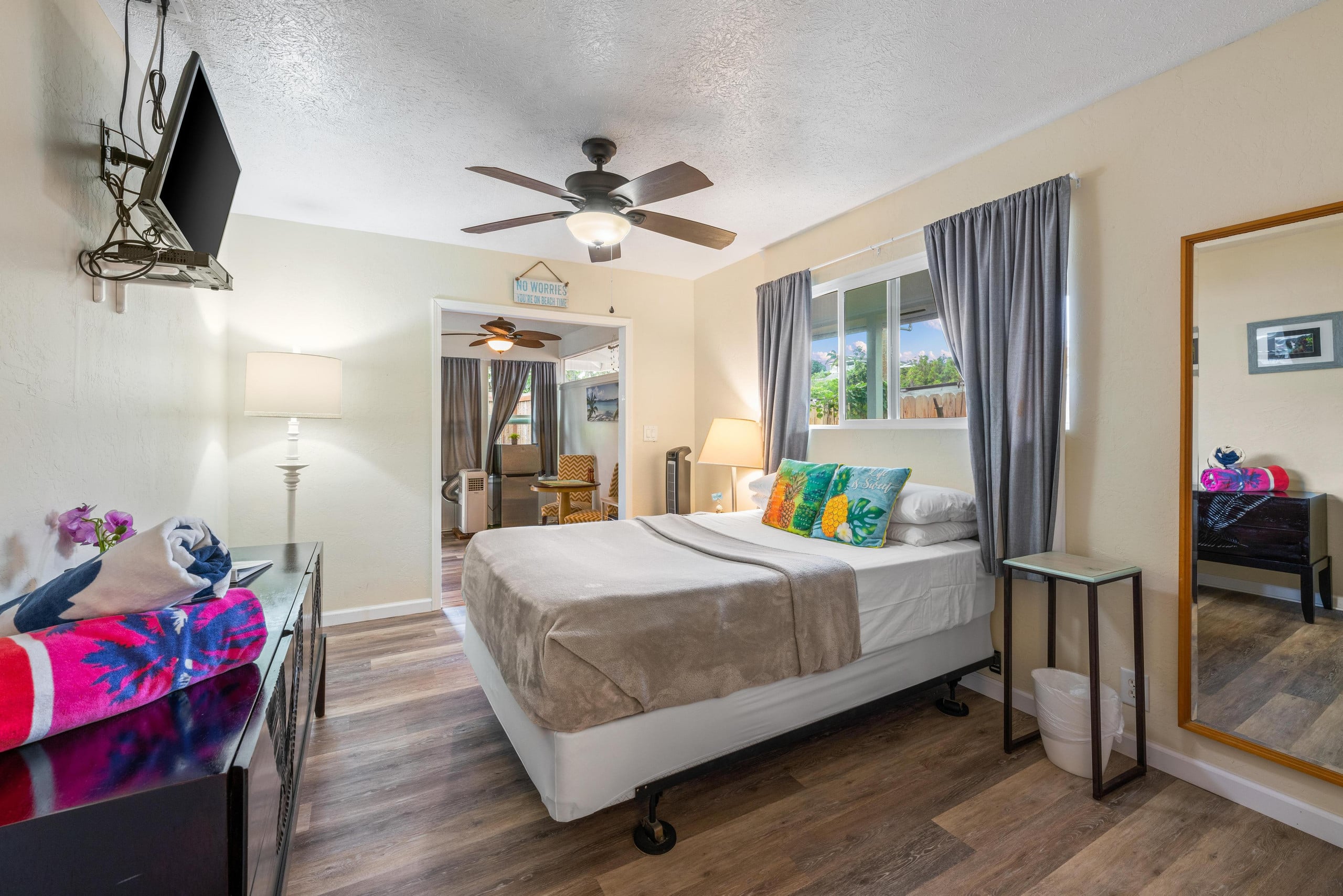 Cozy Pineapple Studio close to the Ocean - Image 8