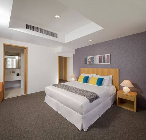 Two-Storey 4 Bed Penthouse, Singapore gallery image 5