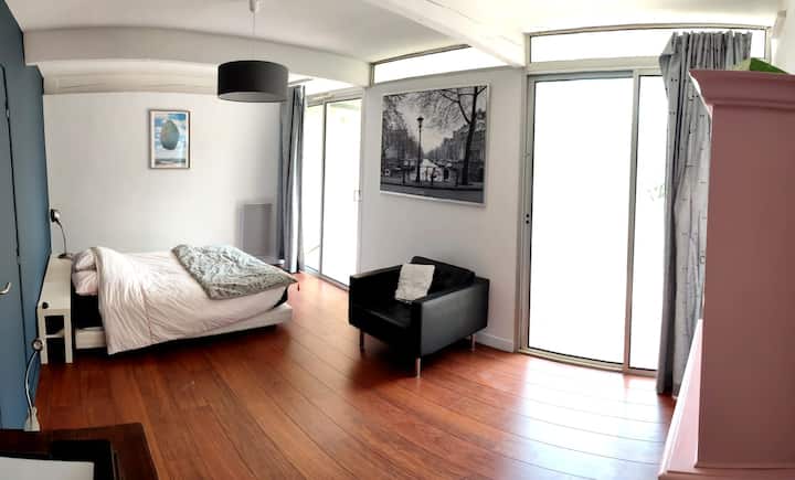 Спалня 2 от 20 м², с двойно легло