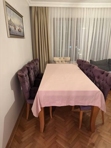 Close 2 everything, all rooms are air conditioned gallery image 5