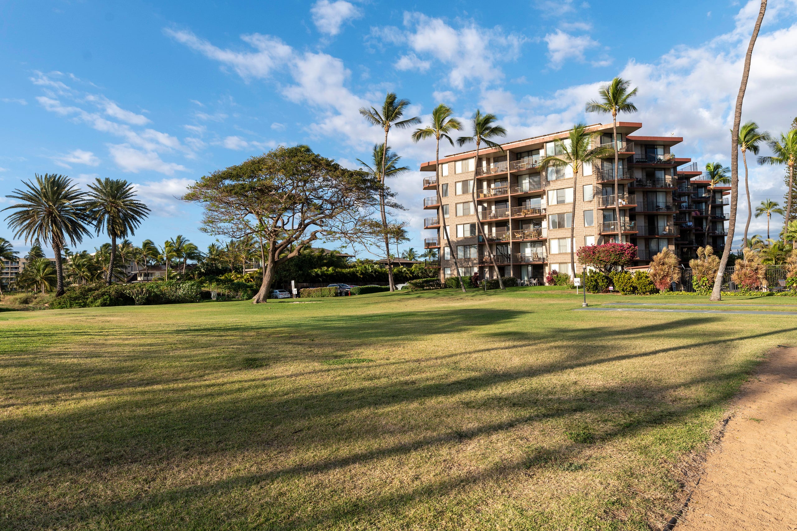 Stunning 2BD/2BA Oceanfront Condo - Image 35