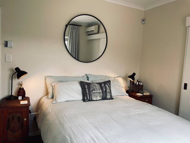 Stylish living in The Crest gallery image 3