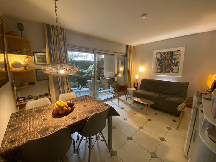 غرفة المعيشة