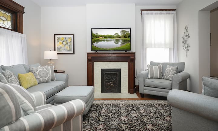 Large Home With Character Near Downtown Cincinnati - Covington, KY