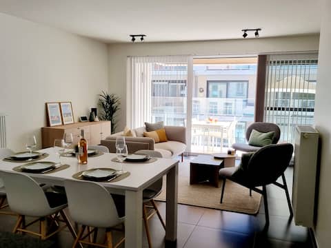 Top Airbnb: Cozy app, top location, child-friendly. in Middelkerke