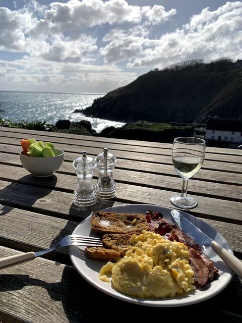 "Sharkey's Cottage", Coveside, Cadgwith