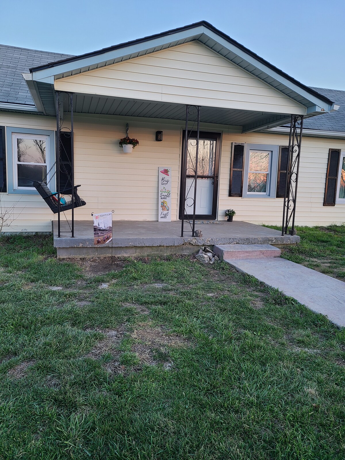 SixMile Hideaway Houses for Rent in Pleasureville, Kentucky, United