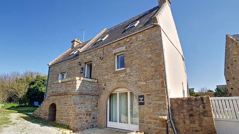 Renovated barn 500 m from the beach-garden (6-8 people)