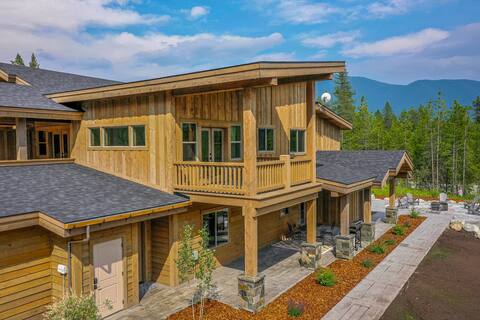 BRAND NEW Glacier Getaway-7 mi from GNP-Condo 2-4