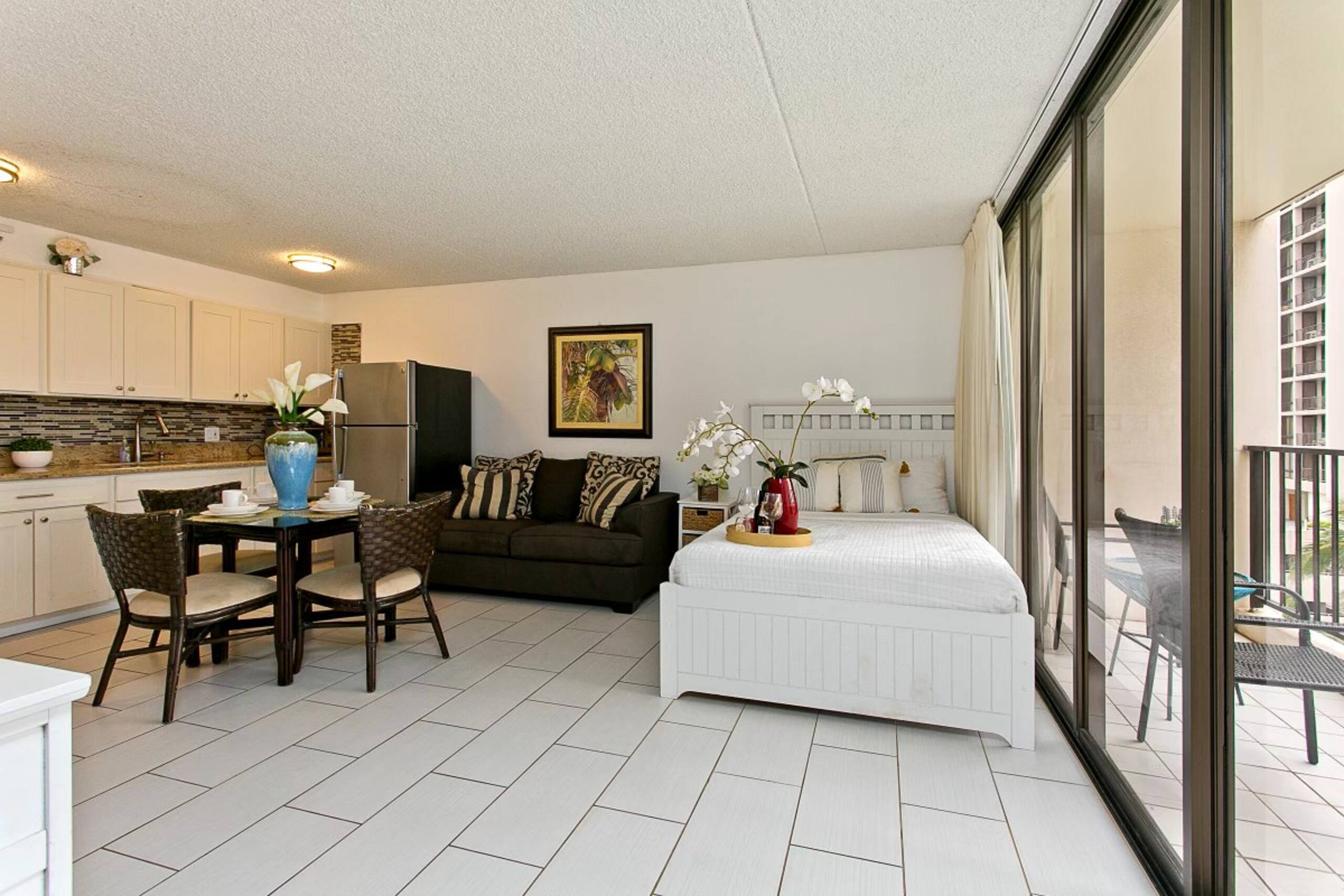 Condo in Honolulu · ★4.66 · 1 bedroom · 3 beds · 1 bath - Image 1