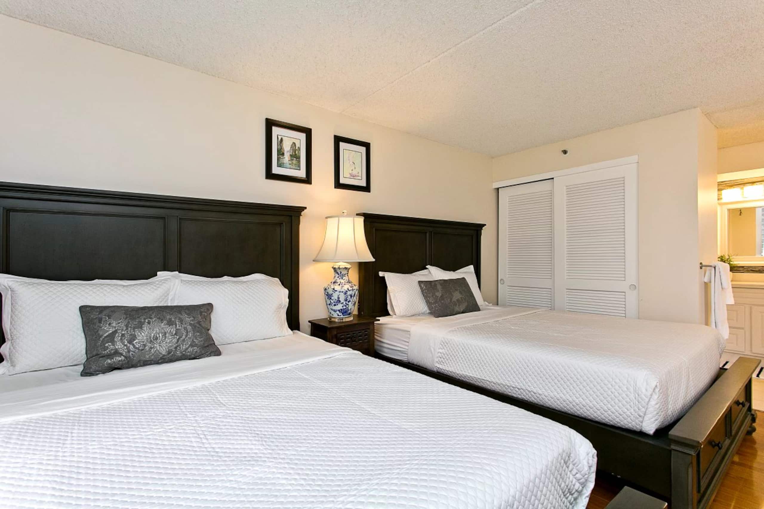 Condo in Honolulu · ★4.66 · 1 bedroom · 3 beds · 1 bath - Image 8