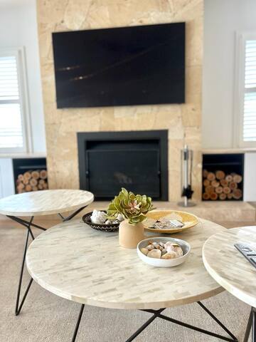 Villa Chill | Superior Style and Gas Heated Spa! gallery image 3