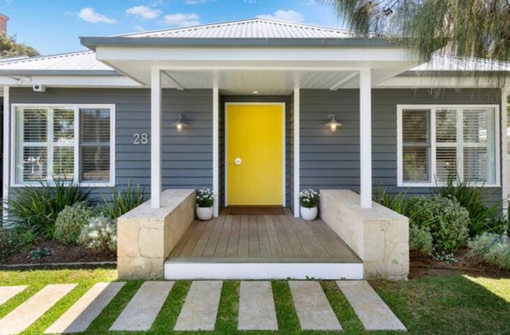 Villa Chill | Superior Style and Gas Heated Spa! gallery image 5