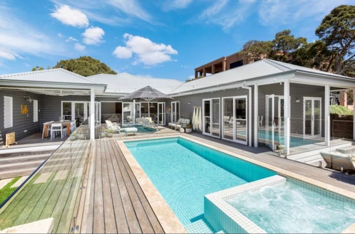 Villa Chill | Superior Style and Gas Heated Spa!