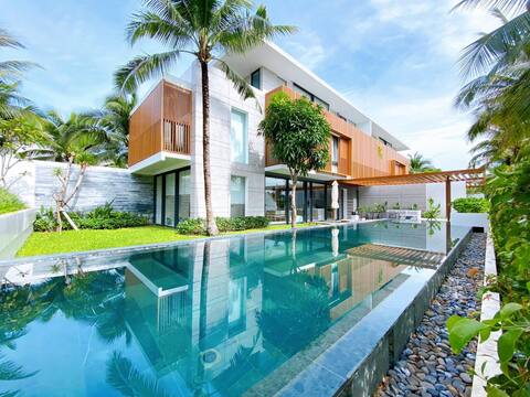 Jewel Phu Quoc -  4 Bedroom Villa in Sailing Club