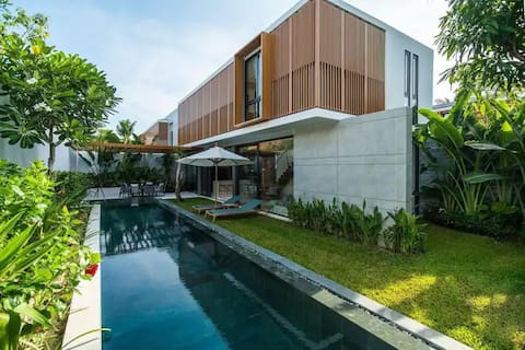 Jewel Phu Quoc -  4 Bedroom Villa in Sailing Club
