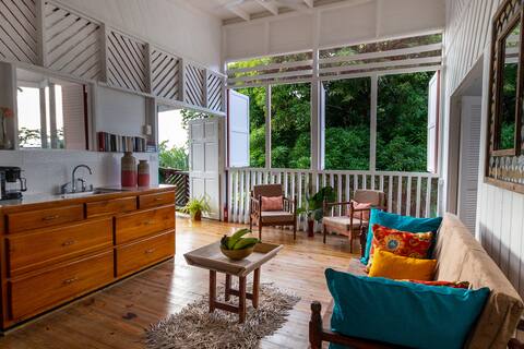Castata Cottage by Hello Mello-Meeze Apartment