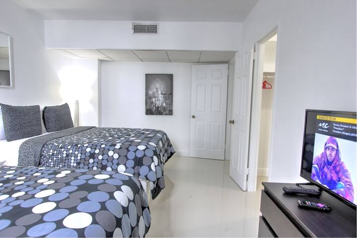 Beautiful apt with 2 bedrooms gallery image 5