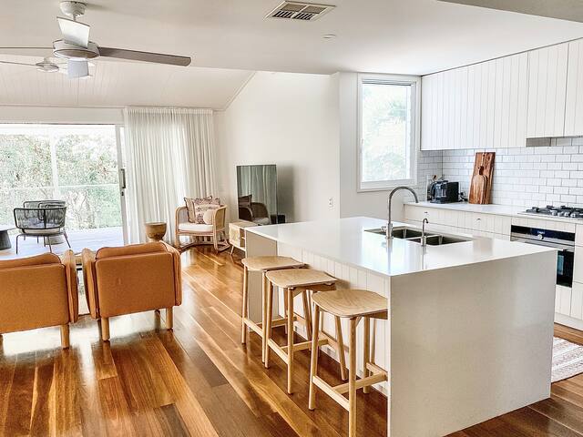 Peregian House – beach front property gallery image 5