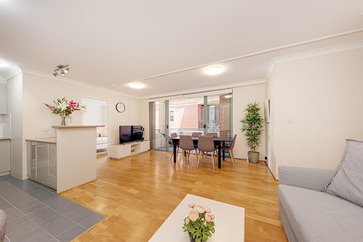 Comfy 2 Bedroom Apartment Near Darling Harbour - ボンダイ・ビーチ