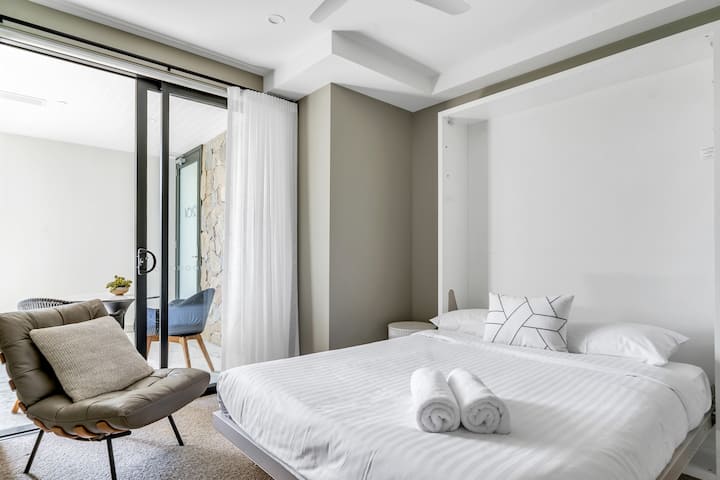 Third bedroom/study and terrace