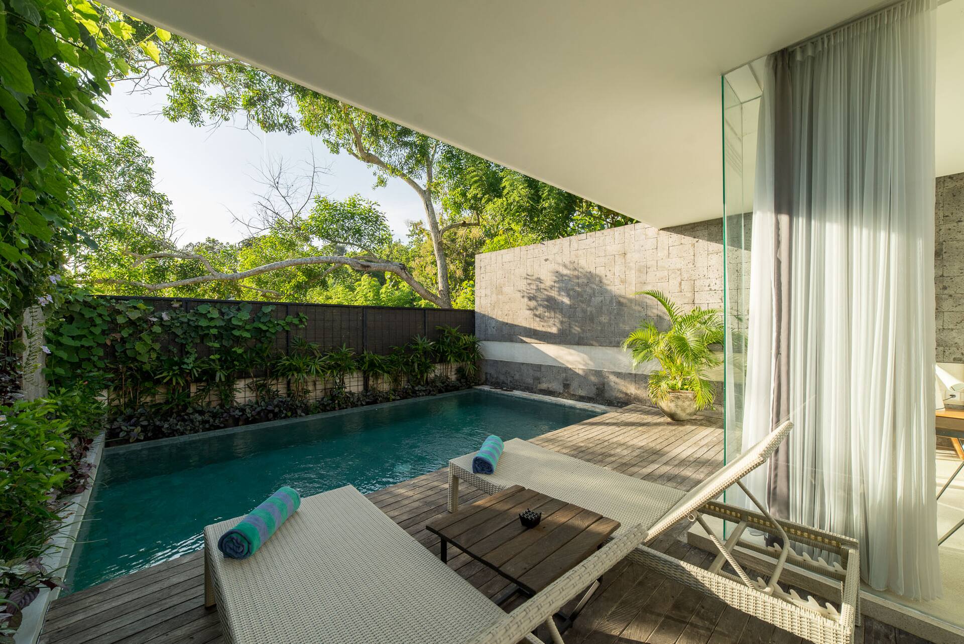 Stylish Garden Hideaway 1 Bedroom Private Villa in Uluwatu 3