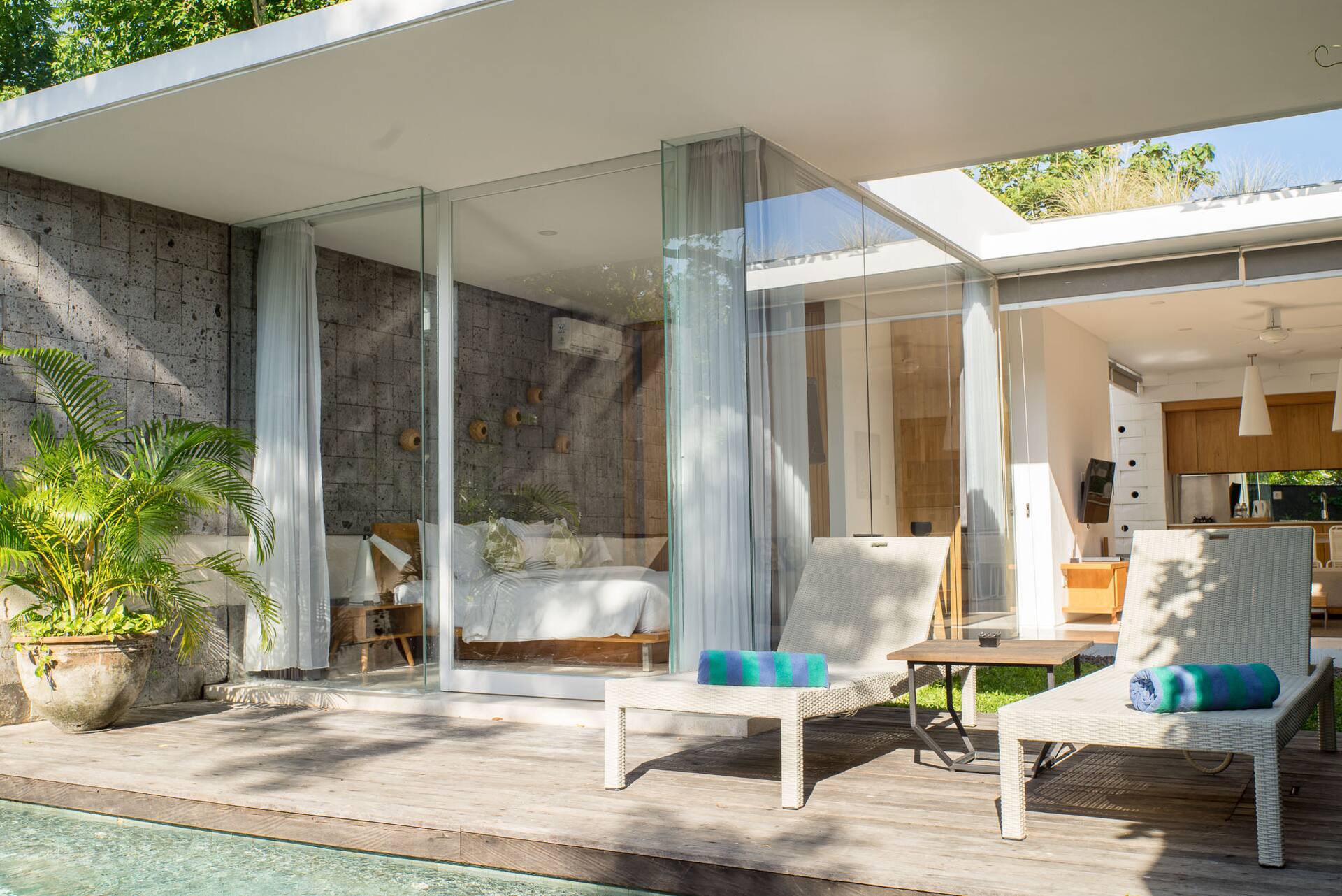 Stylish Garden Hideaway 1 Bedroom Private Villa in Uluwatu 3