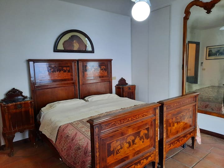 Главна соба 1 на вториот кат