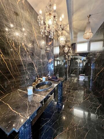 Lusso nel cuore di Bologna gallery image 4