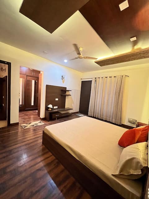 Serenity's Embrace- 3Bhk Luxury Stay