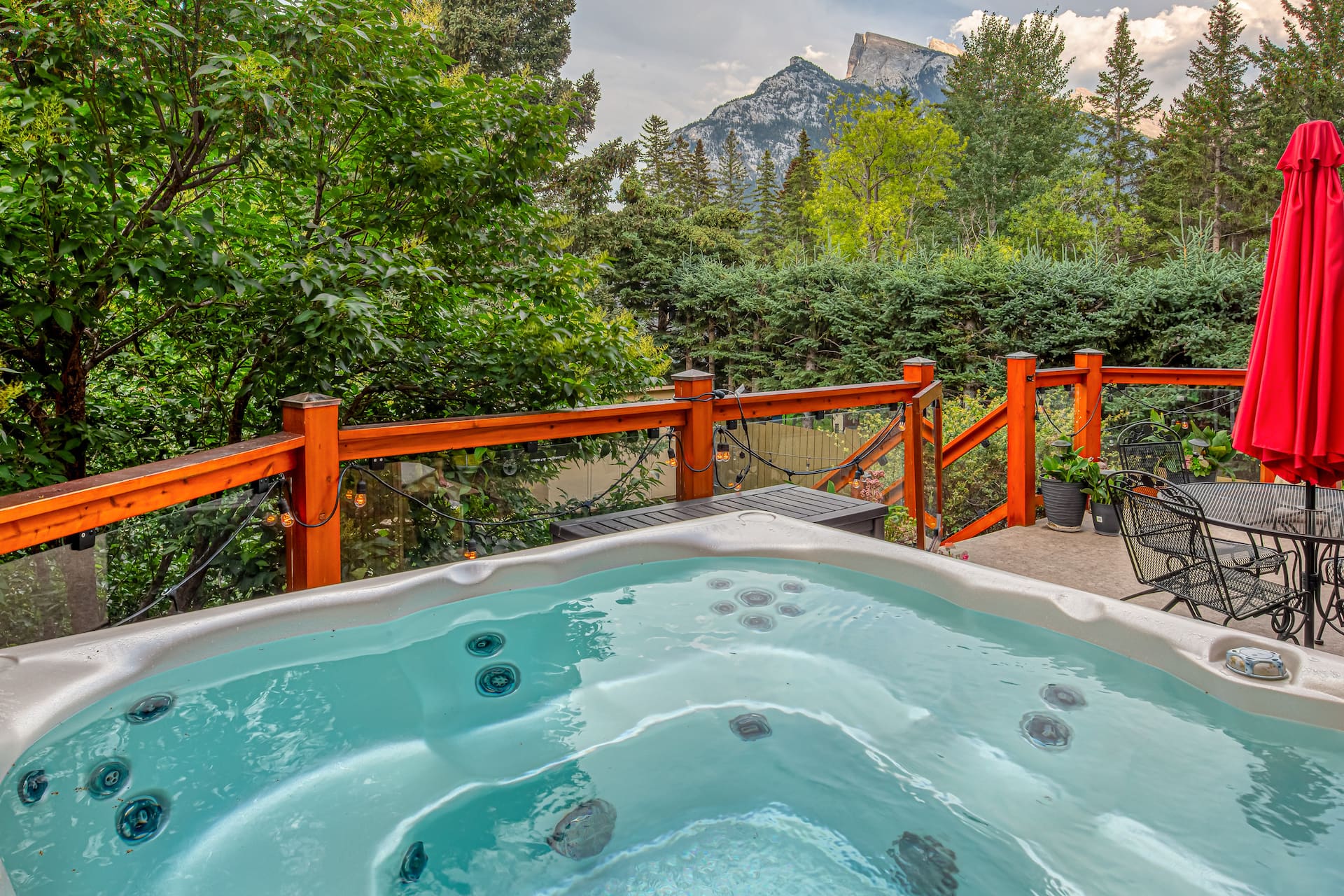B&B on Mountain Lane - Private Hot Tub & Sauna