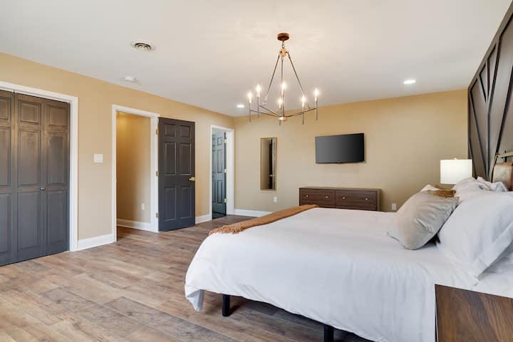 Suita kryesore, e bollshme, luksoze Private dhe ftuese  